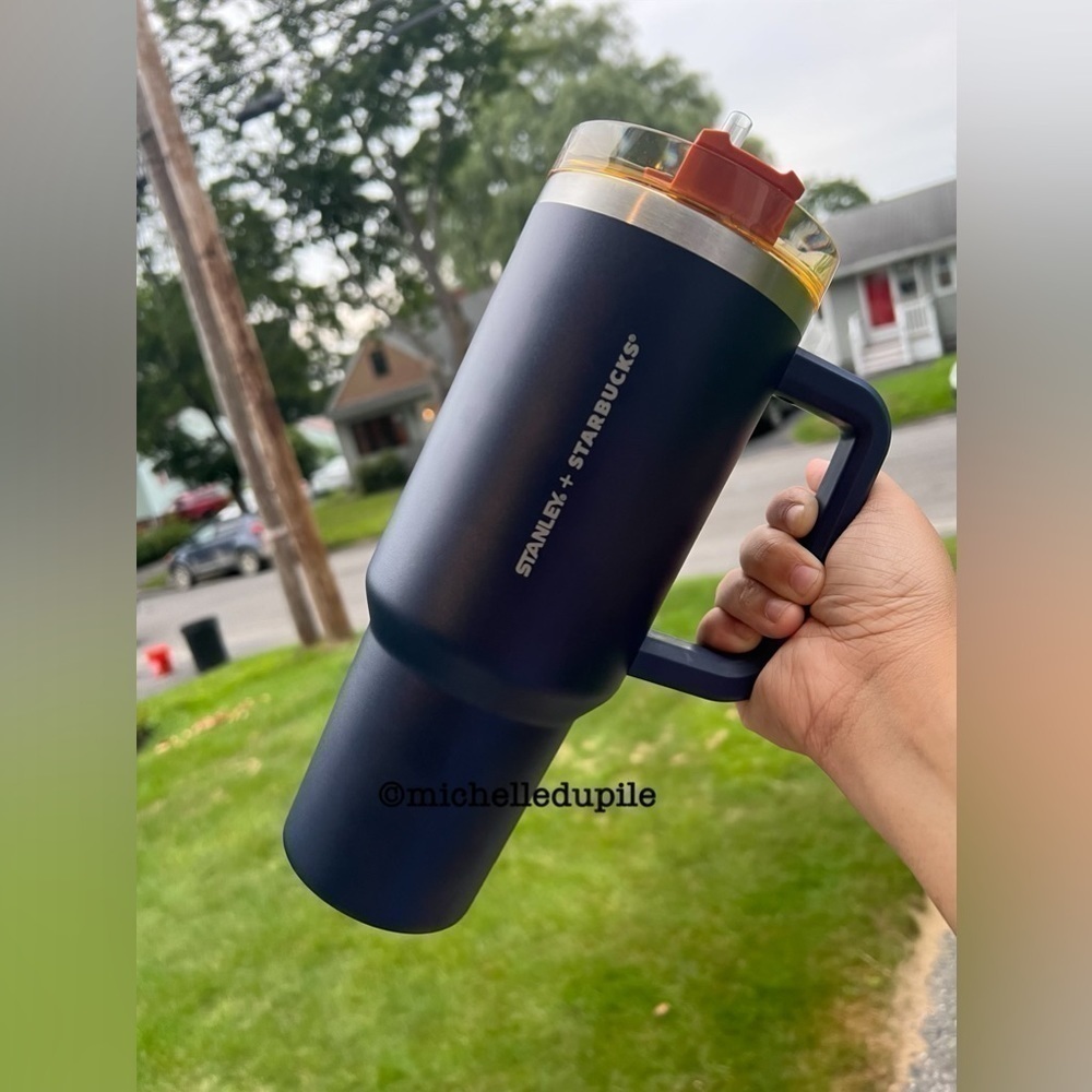STANLEY x Starbucks navy exclusive PHILIPPINES RELEASE - Picture 9 of 17